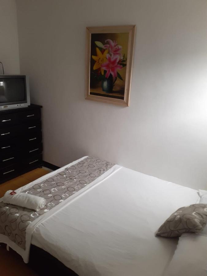 Отель Mi Casa 18 Санта-Марта Экстерьер фото